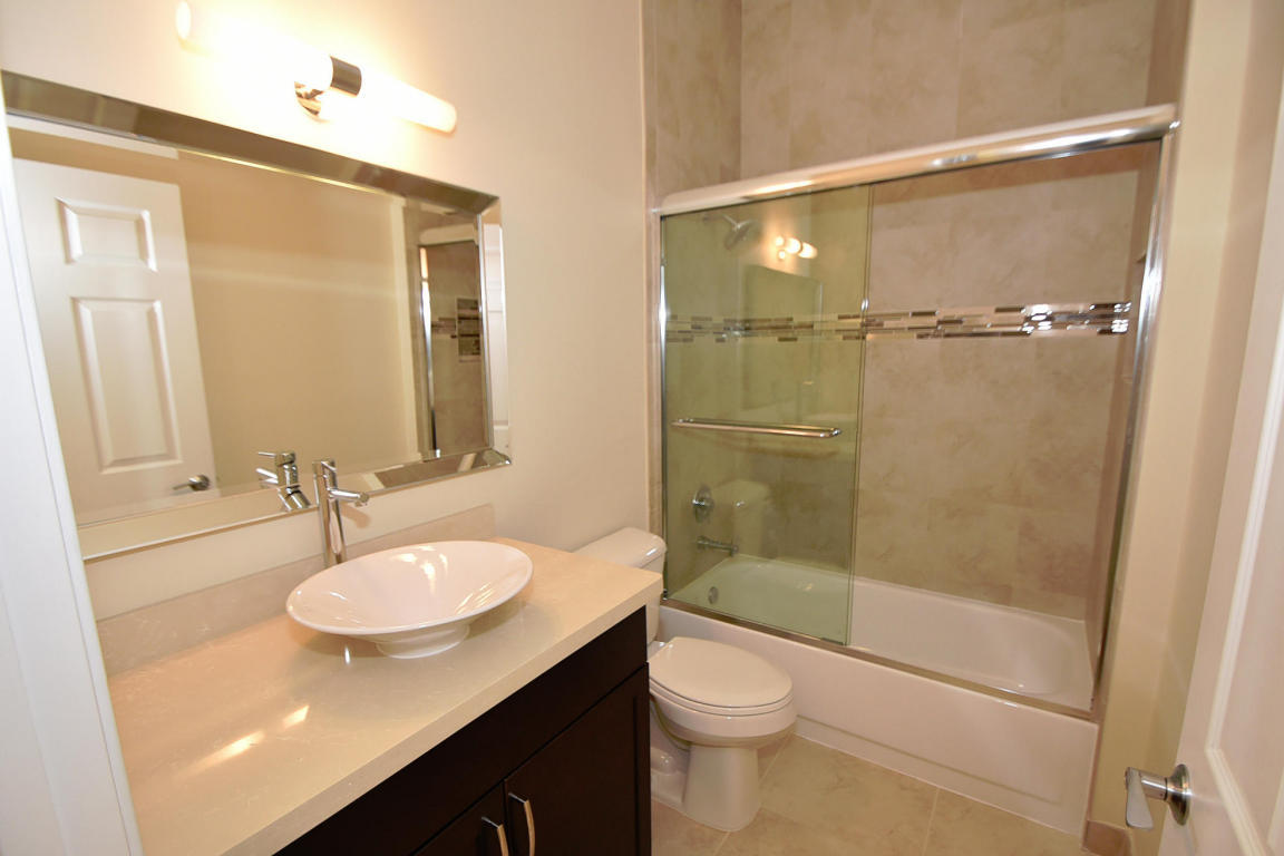 5118 Lake Catalina Drive, Unit B Boca Raton, FL 33496 - Photo 25 of 74 28