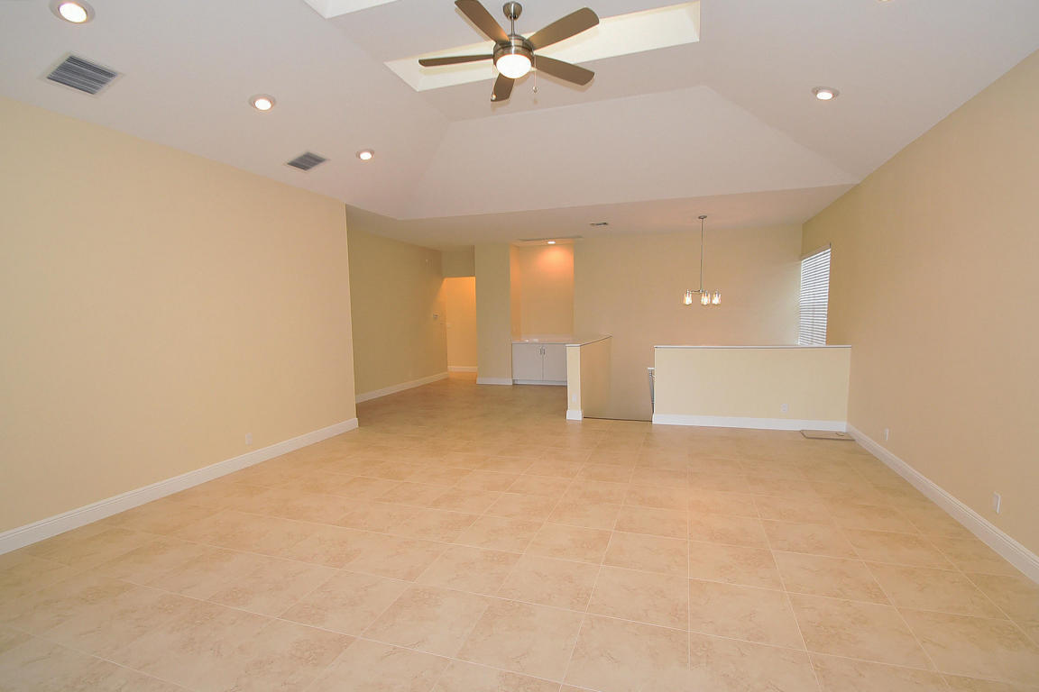 5118 Lake Catalina Drive, Unit B Boca Raton, FL 33496 - Photo 3 of 74 3