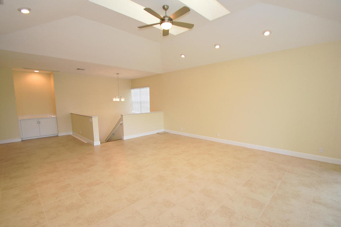5118 Lake Catalina Drive, Unit B Boca Raton, FL 33496 - Photo 9 of 74 9