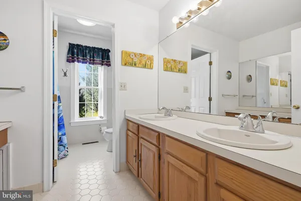 $775,000 | 304 East Bartram Lane, Hockessin, DE 19707