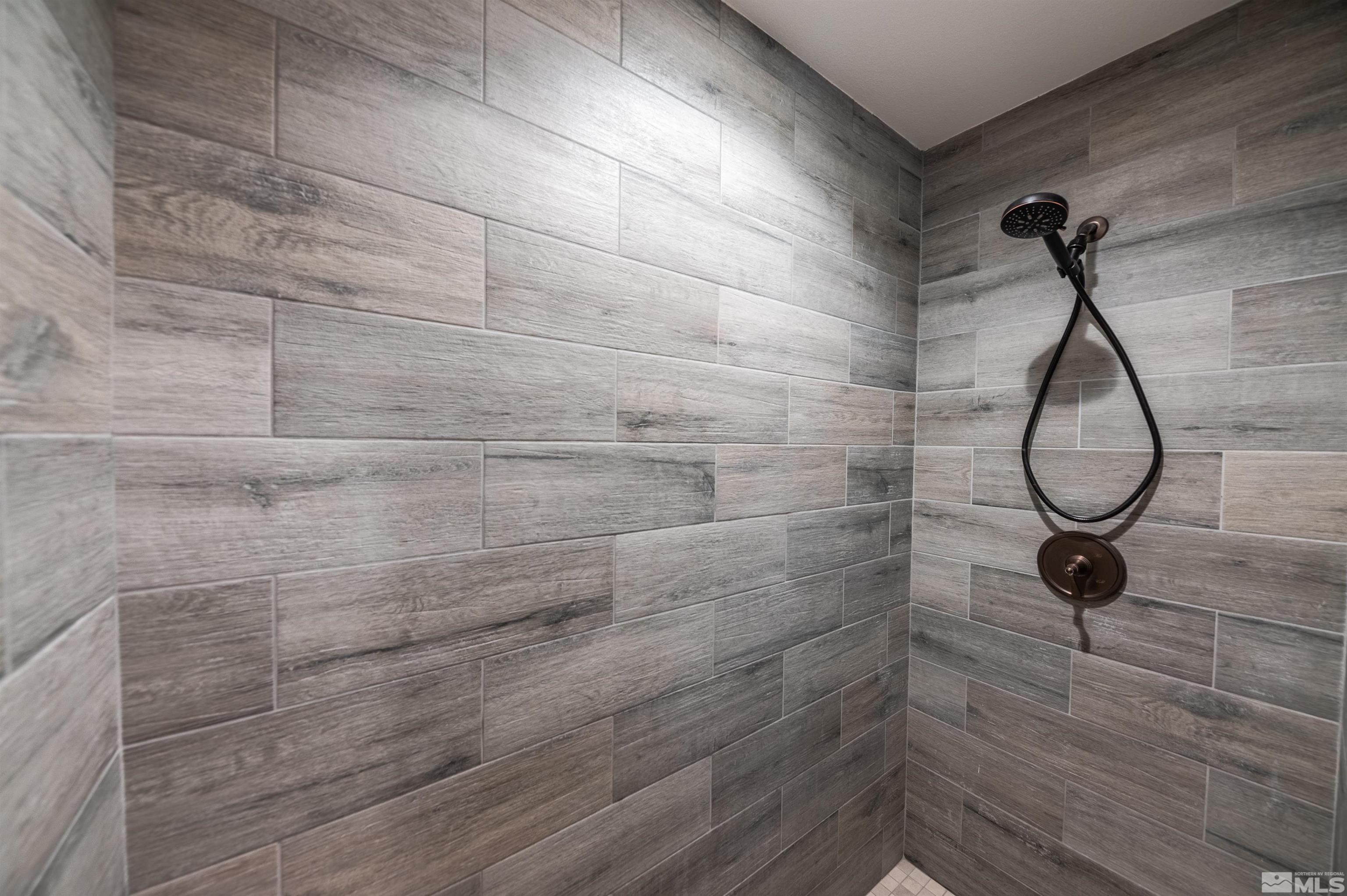 500 Yellow Pine Road Reno, NV 89511 - Photo 30 of 40 a bathroom with a shower