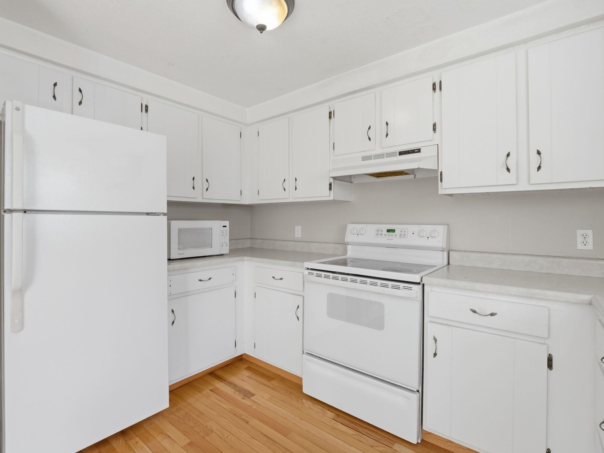 3 Arlington Street Merrimack, NH 03054 - Photo 6 of 42