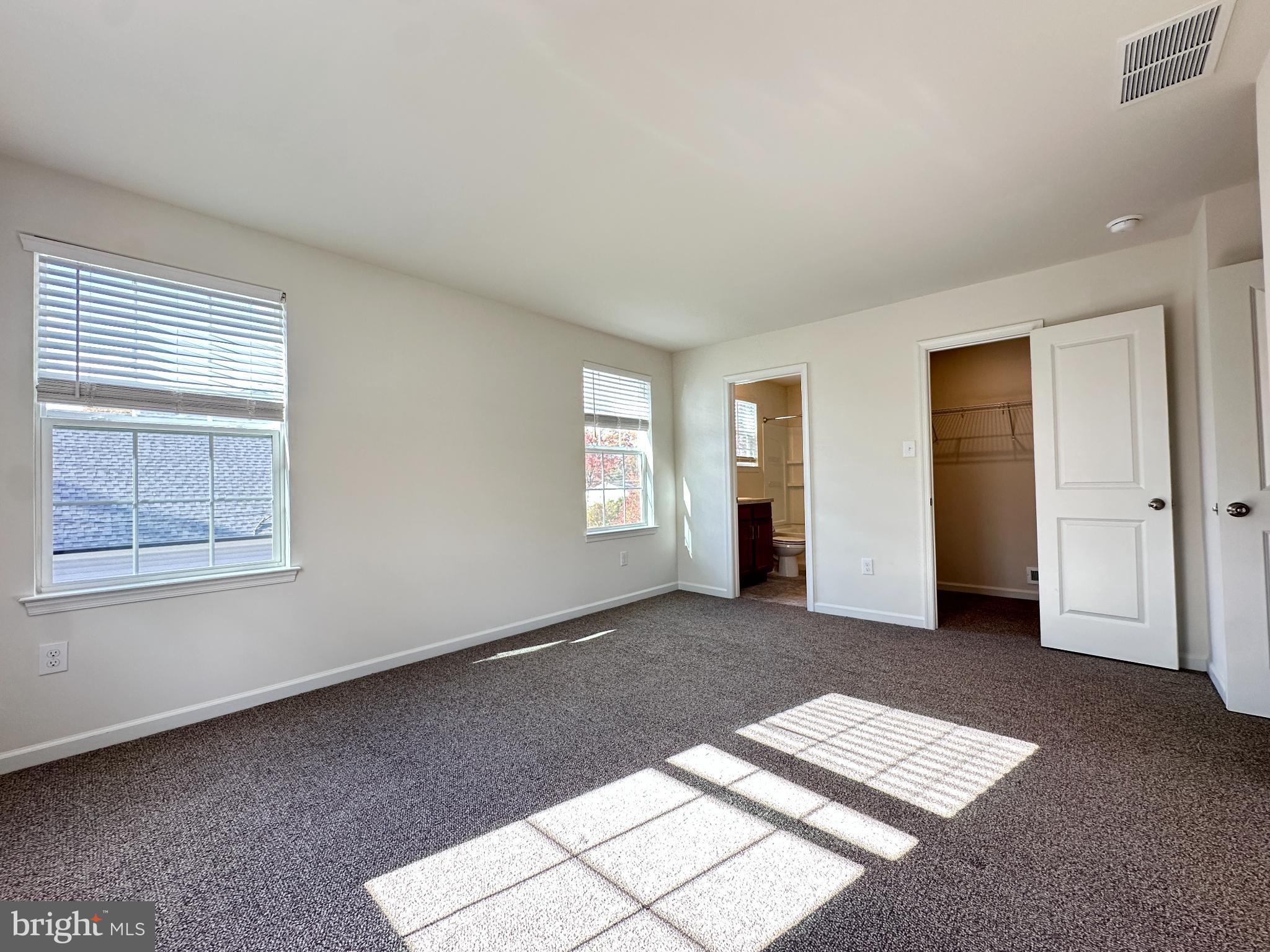 377 Minck Avenue West Berlin, NJ 08091 - Photo 21 of 24 a view of livingroom with window