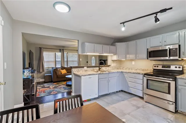 $200,000 | 4604 East 114 Terrace, Kansas City, MO 64137