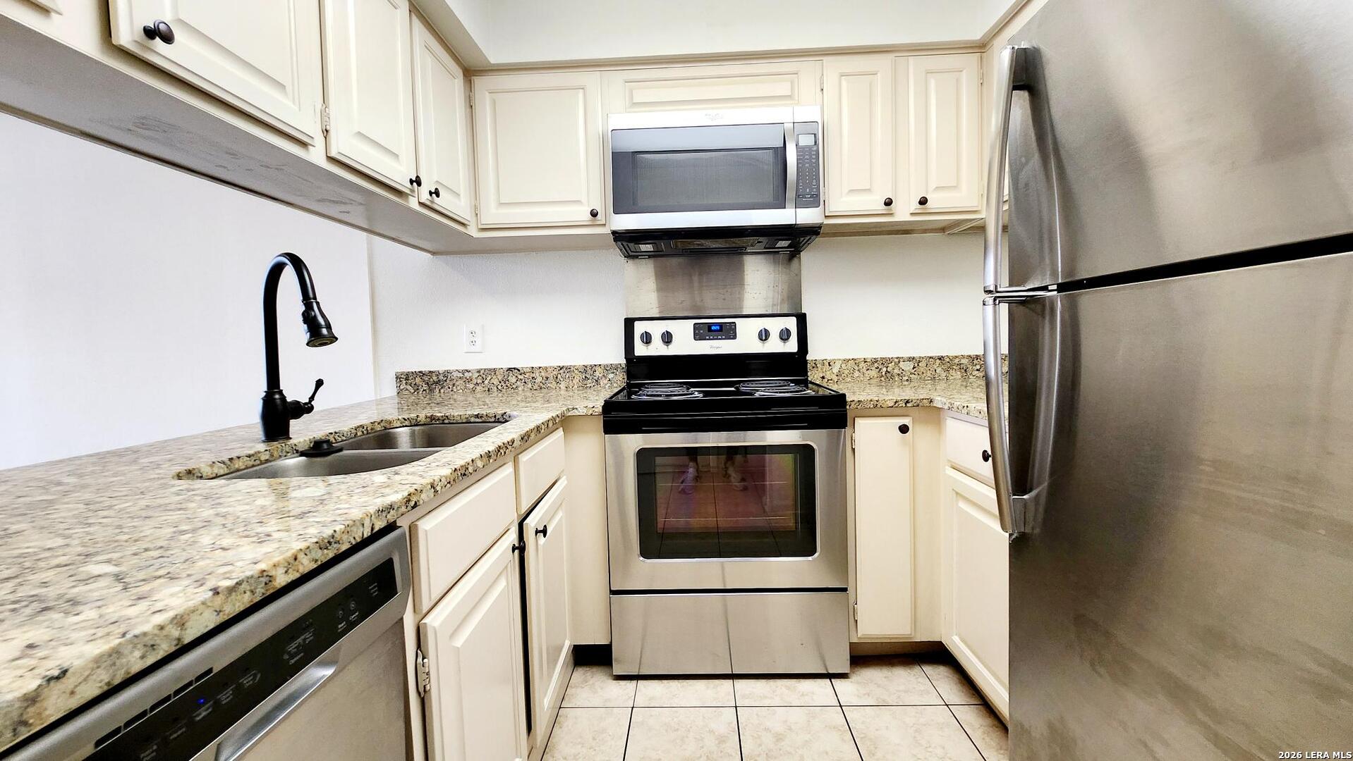 7701 Wurzbach Road, Unit 1507 San Antonio, TX 78229 - Photo 4 of 19