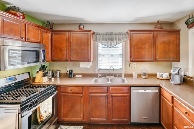 $154,900 | 4031 South Ricketts Avenue, Bartonville, IL 61607