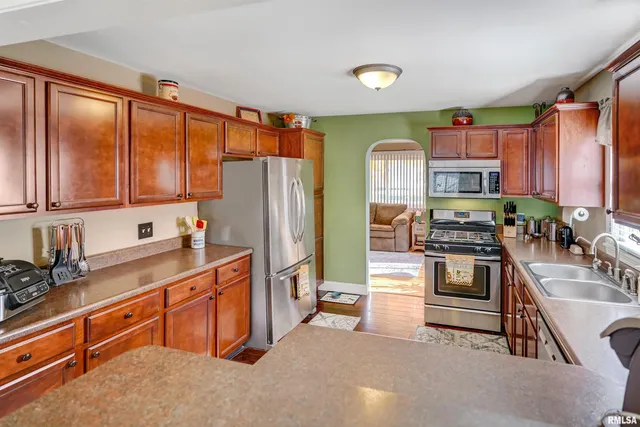 $154,900 | 4031 South Ricketts Avenue, Bartonville, IL 61607