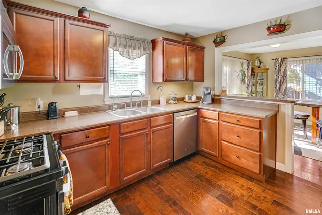 $154,900 | 4031 South Ricketts Avenue, Bartonville, IL 61607