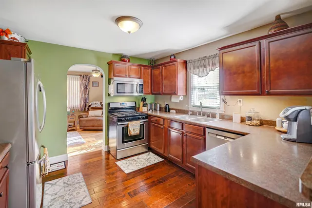 $154,900 | 4031 South Ricketts Avenue, Bartonville, IL 61607