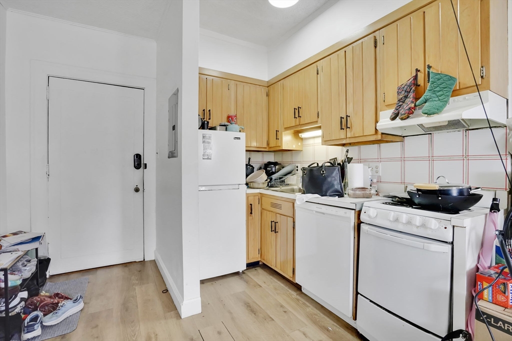 140 Chestnut Street, Unit 818 Springfield, MA 01103 - Photo 12 of 22