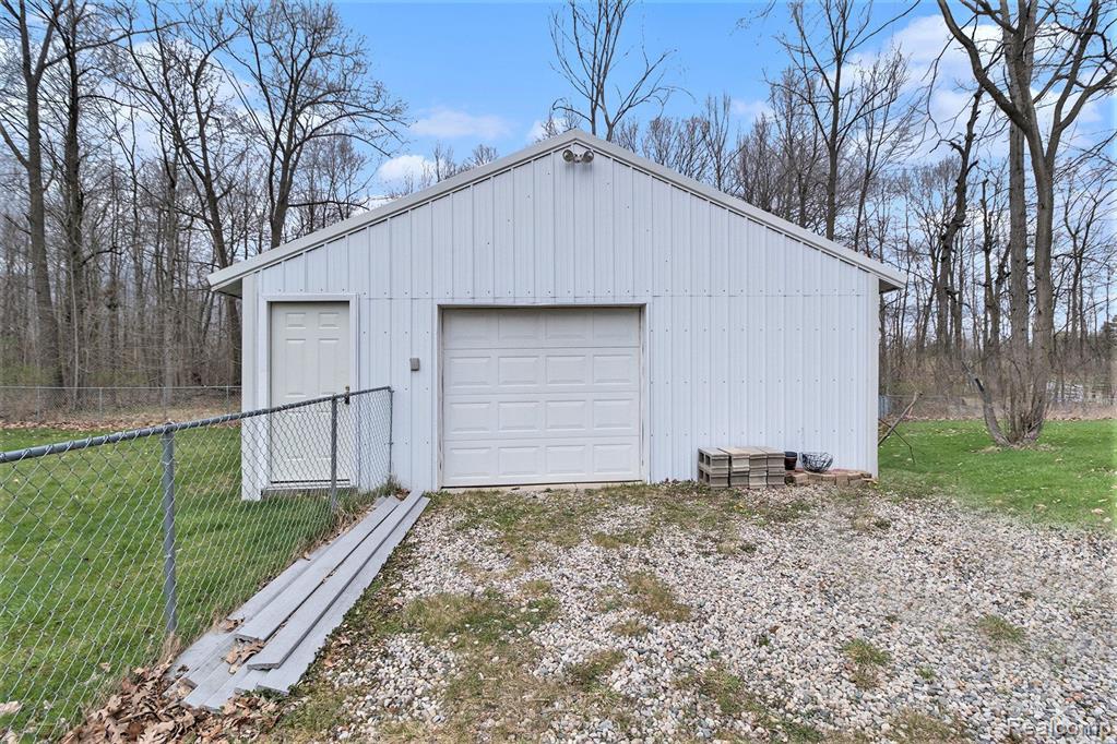 5308 Hammond Road Lapeer, MI 48446 - Photo 24 of 28 Gallery Image 24