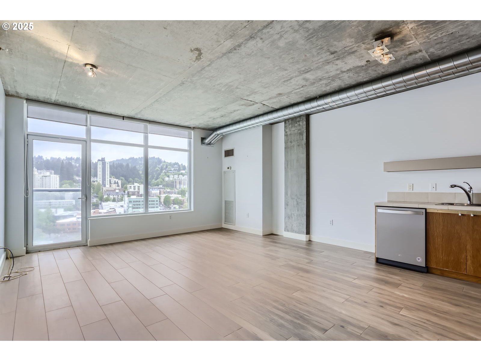 1926 West Burnside Street, Unit 1412 Portland, OR 97209 - Photo 4 of 25