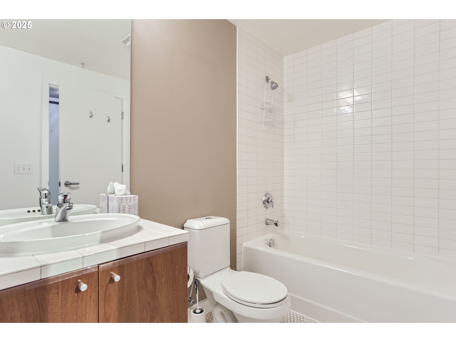 1926 West Burnside Street, Unit 1412 Portland, OR 97209 - Photo 9 of 25