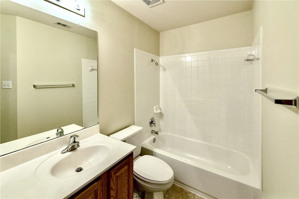 9401 Billingham Trail Austin, TX 78717 - Photo 11 of 13