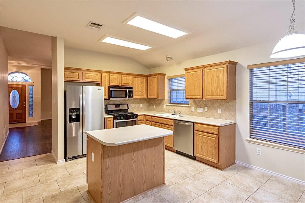 9401 Billingham Trail Austin, TX 78717 - Photo 2 of 13