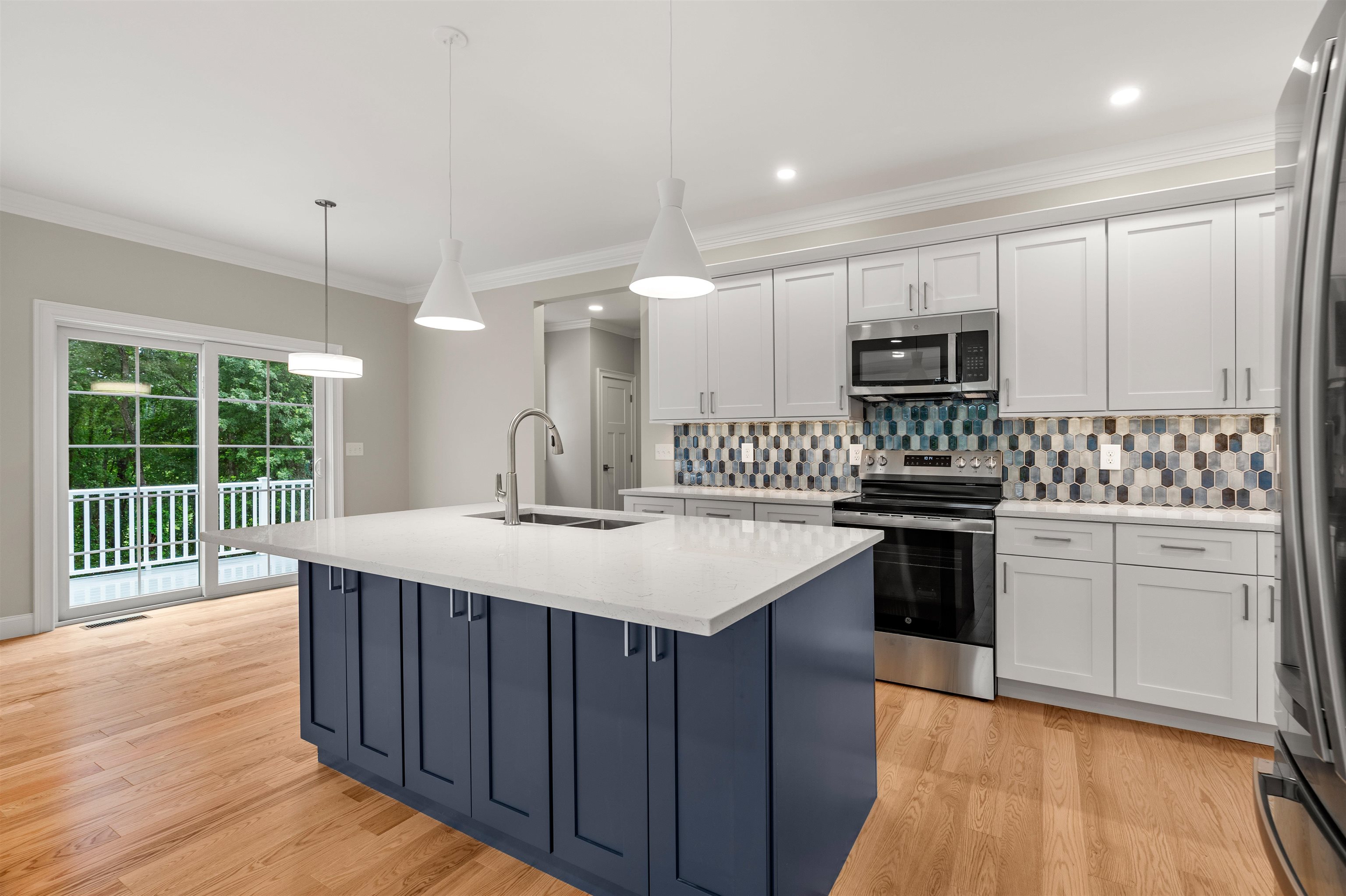 28 Auburn Road Hooksett, NH 03106 - Photo 13 of 57