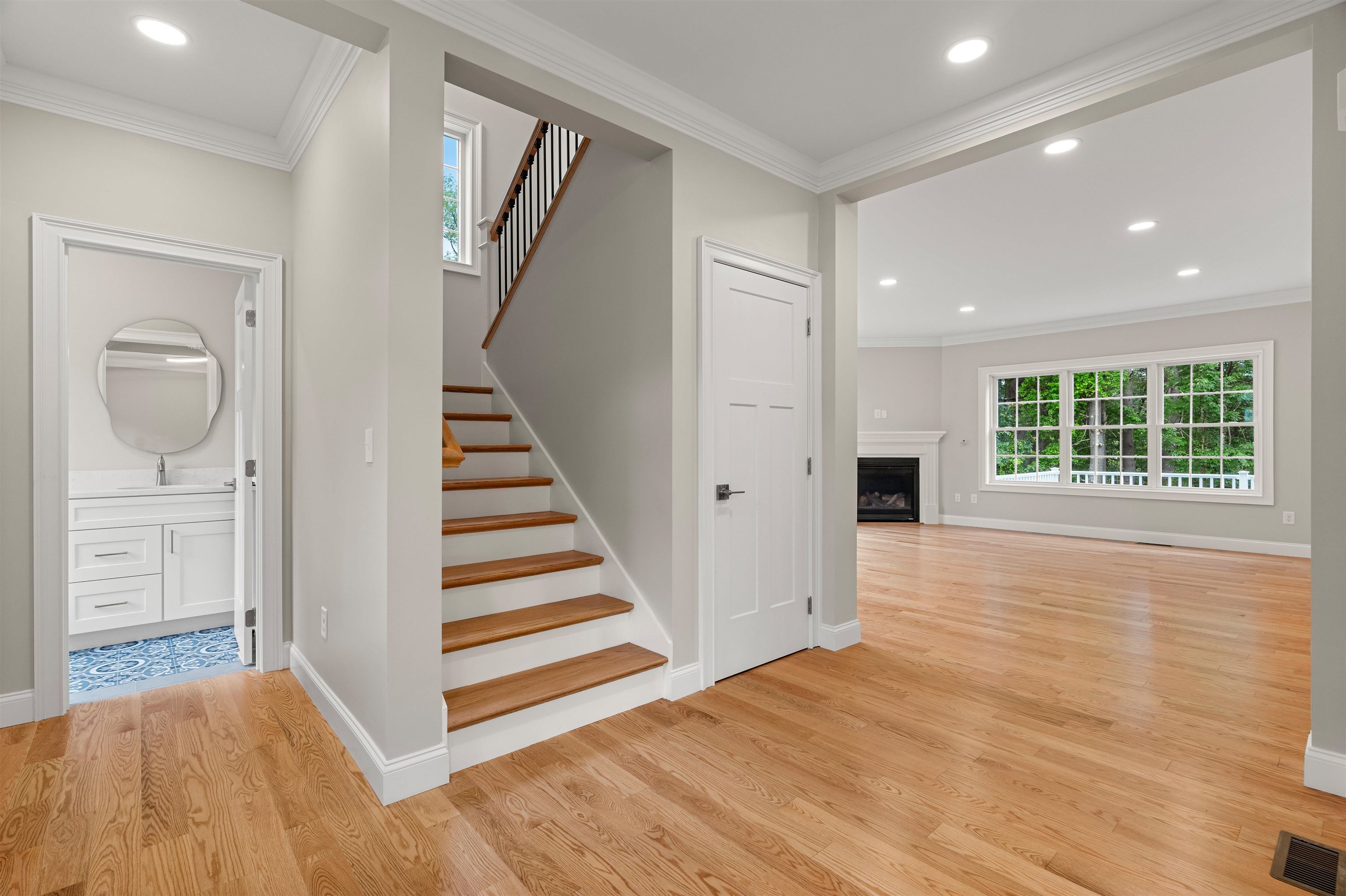28 Auburn Road Hooksett, NH 03106 - Photo 15 of 57