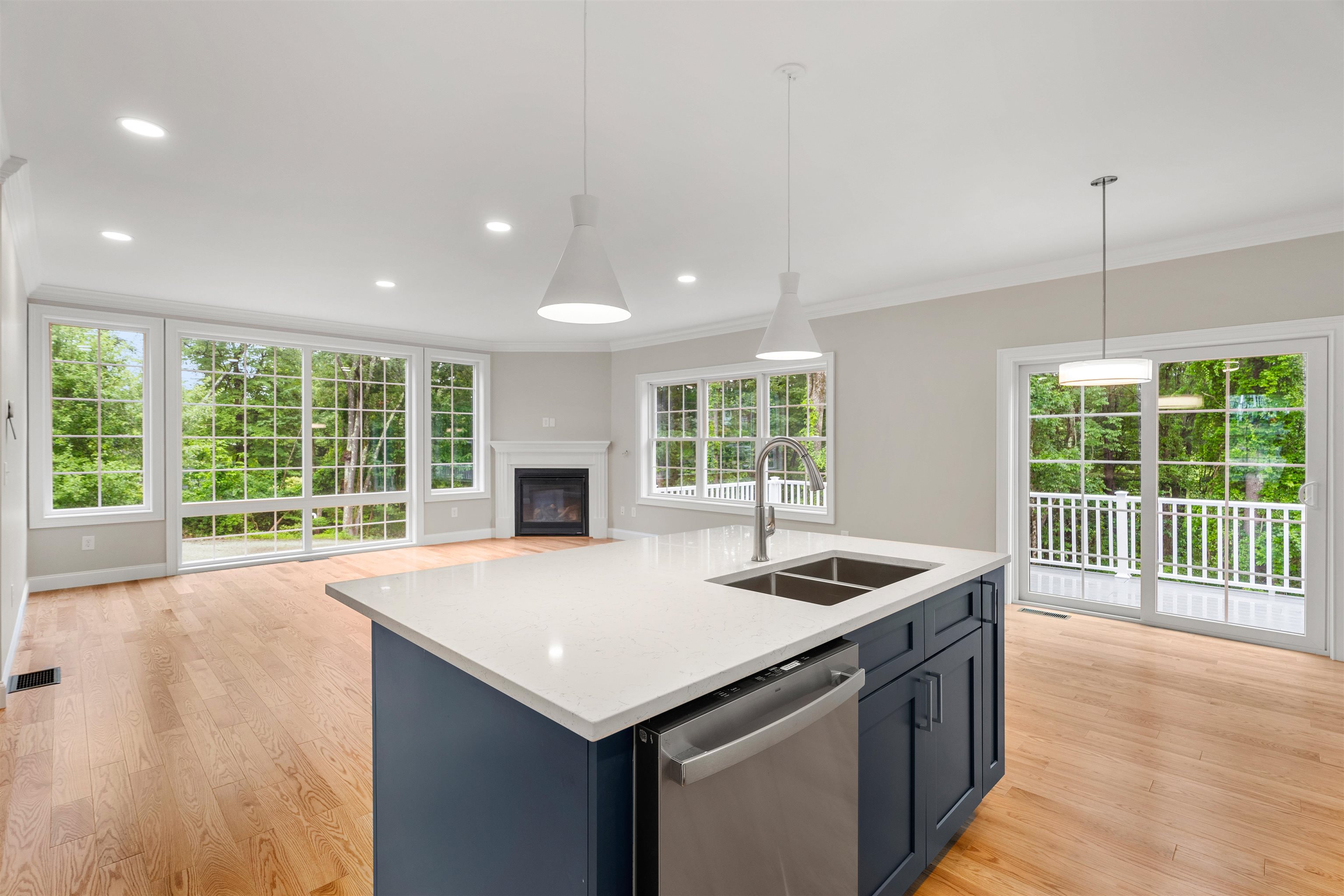 28 Auburn Road Hooksett, NH 03106 - Photo 4 of 57
