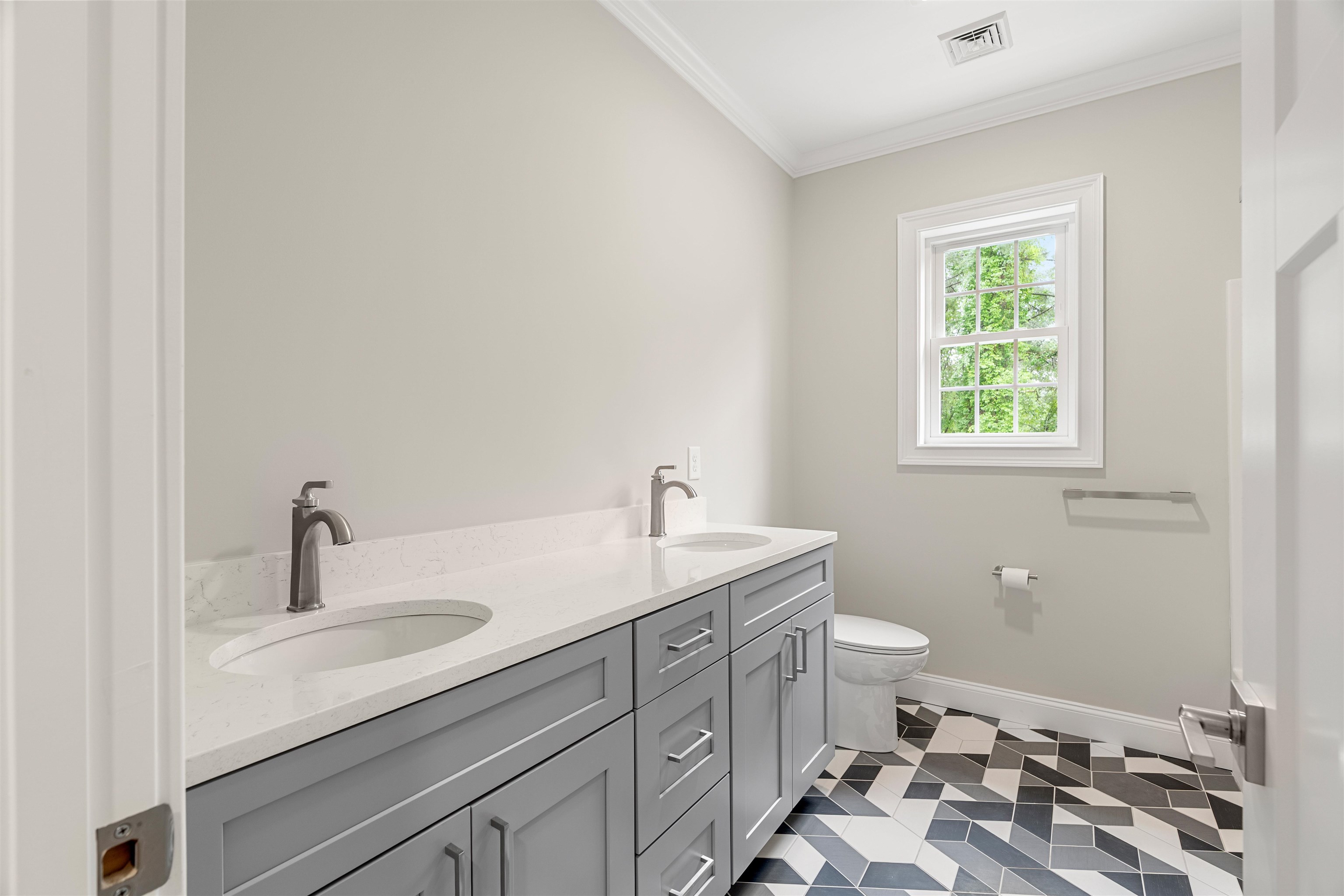 28 Auburn Road Hooksett, NH 03106 - Photo 43 of 57