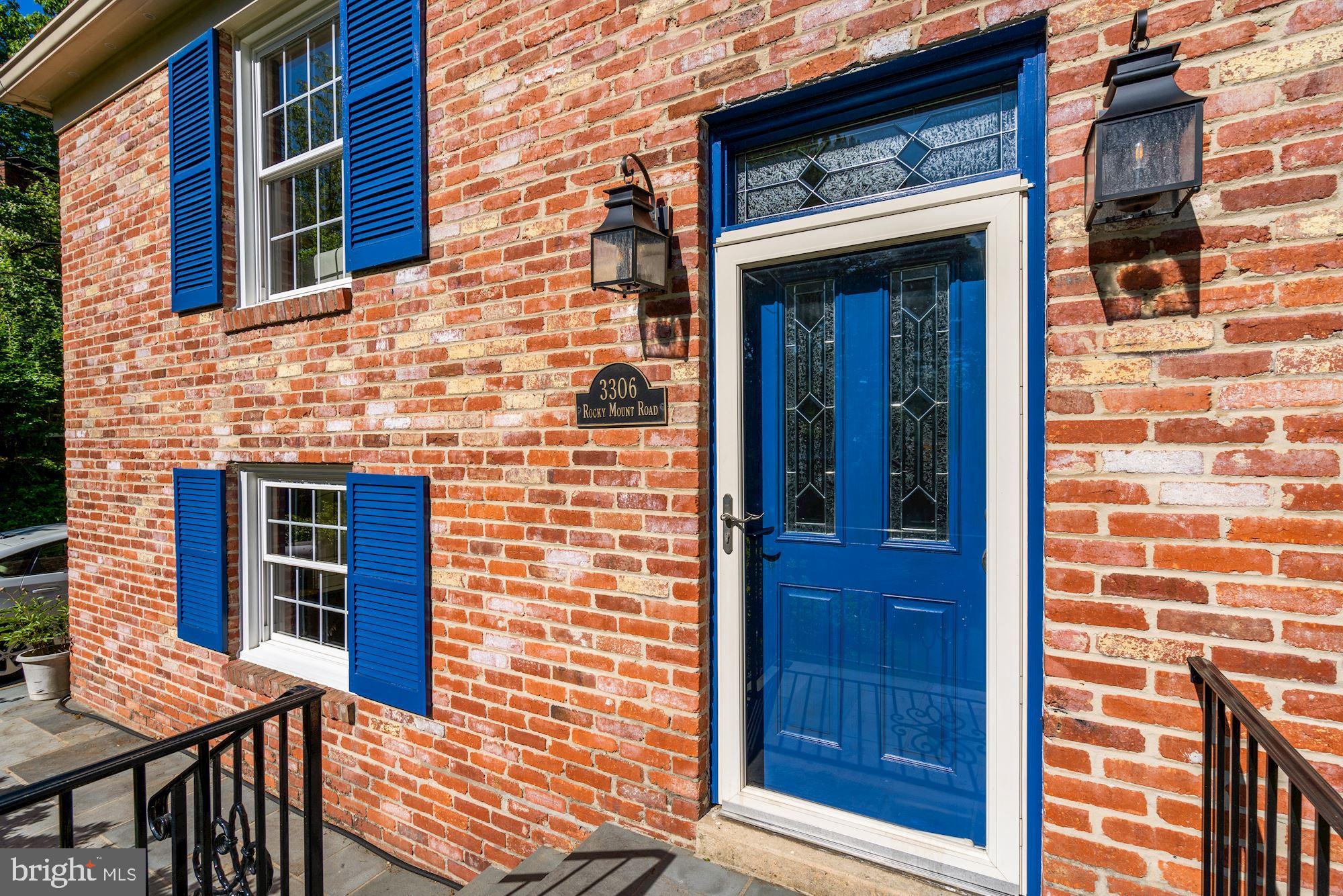 3306 Rocky Mt Road Fairfax, VA 22031 - Photo 3 of 48 Front door