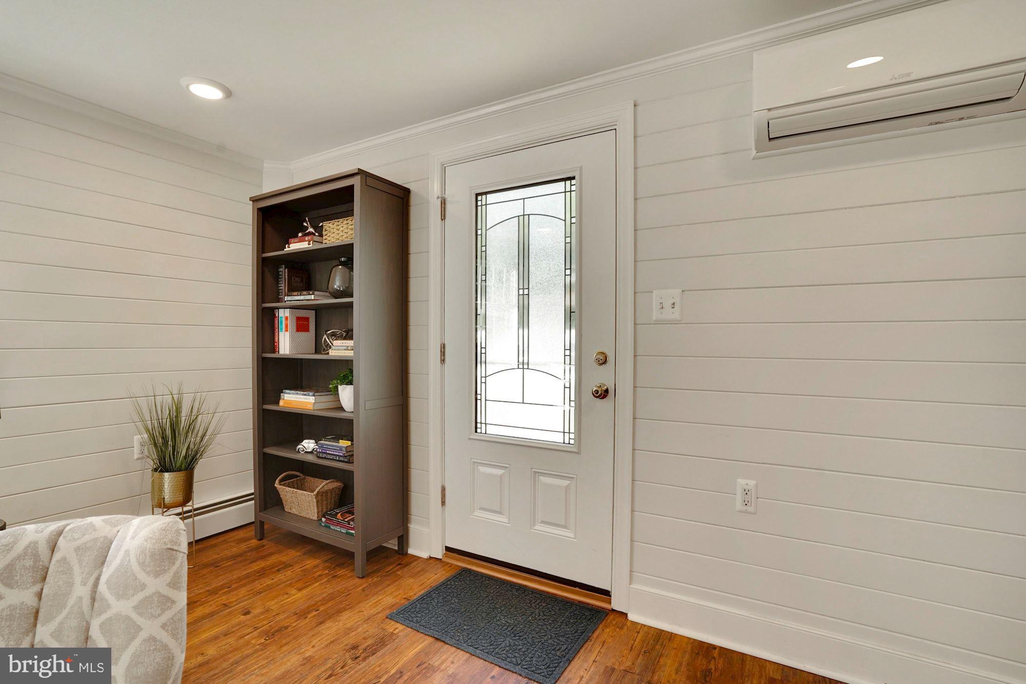 3306 Rocky Mt Road Fairfax, VA 22031 - Photo 27 of 48 Family room with outside access