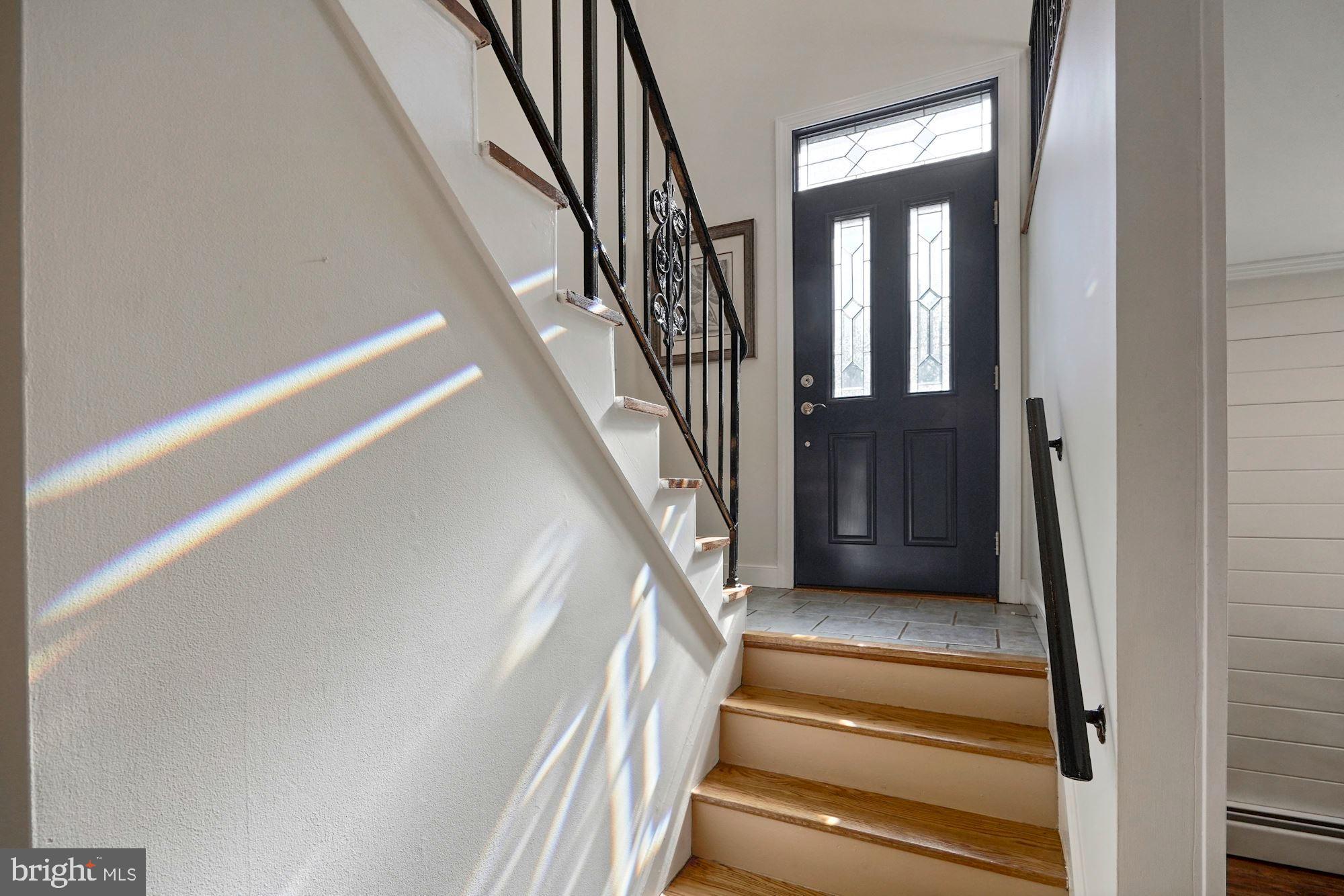 3306 Rocky Mt Road Fairfax, VA 22031 - Photo 5 of 48 Front door