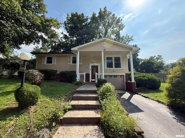 $169,900 | 54 Parkwood Road, Carbondale, IL 62903