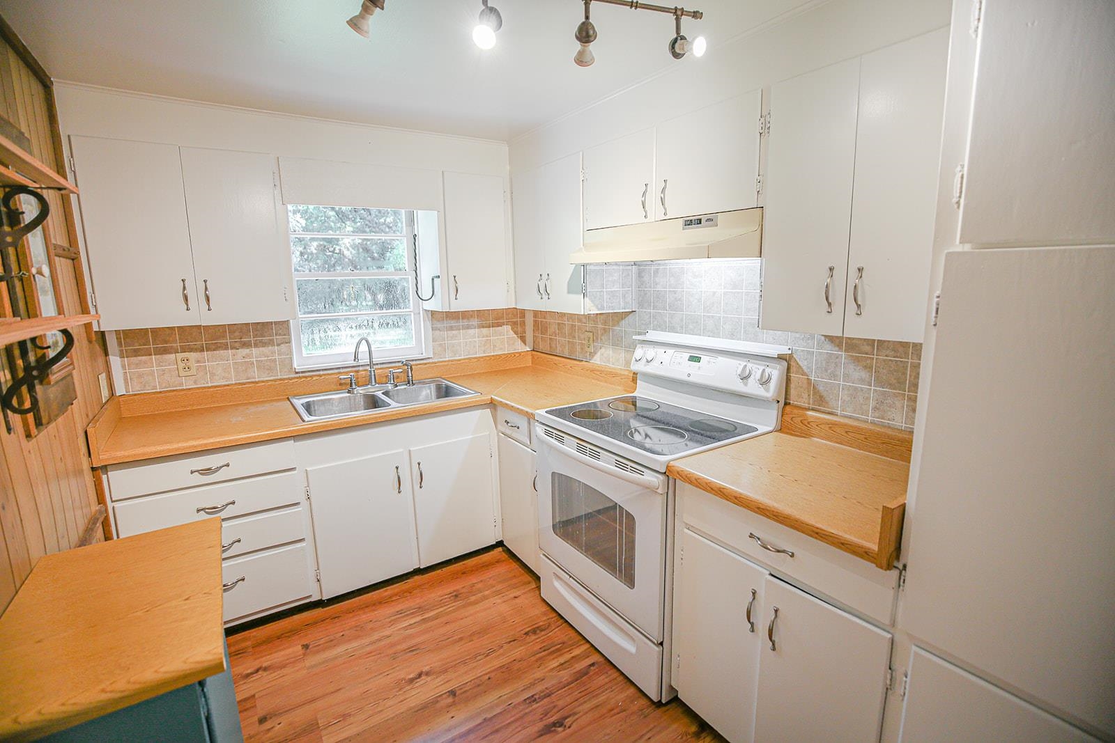 1992 Wt Grubbs Road Perry, FL 32347 - Photo 24 of 42