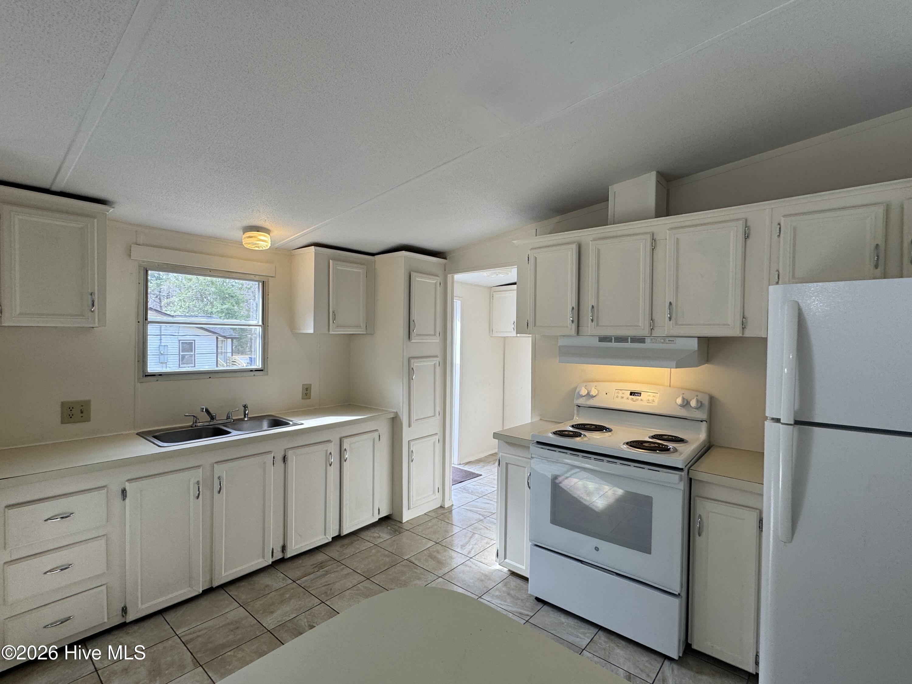 157 Conover Street Jacksonville, NC 28540 - Photo 5 of 15 IMG_9595