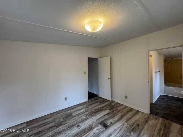 $1,300 | 157 Conover Street, Jacksonville, NC 28540