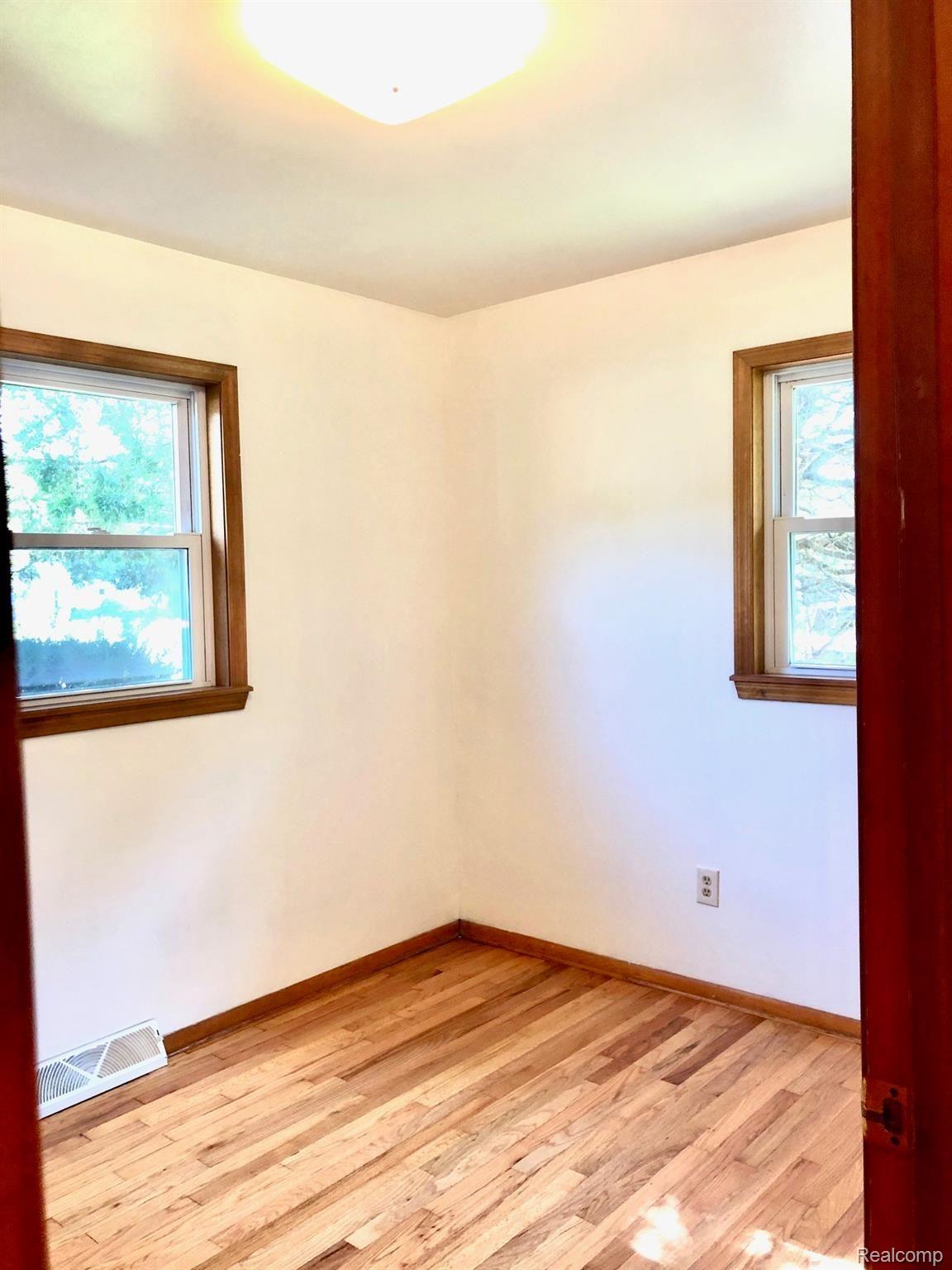 13930 Haggerty Road Belleville, MI 48111 - Photo 14 of 28 IMG_5869.jpg