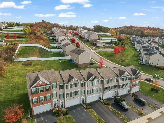 $300,000 | 728 Freedom Drive, Carnegie, PA 15106