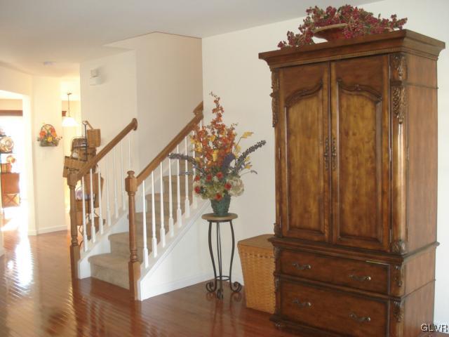 4146 Ross Road Bethlehem, PA 18020 - Photo 3 of 45 Gallery Image 3
