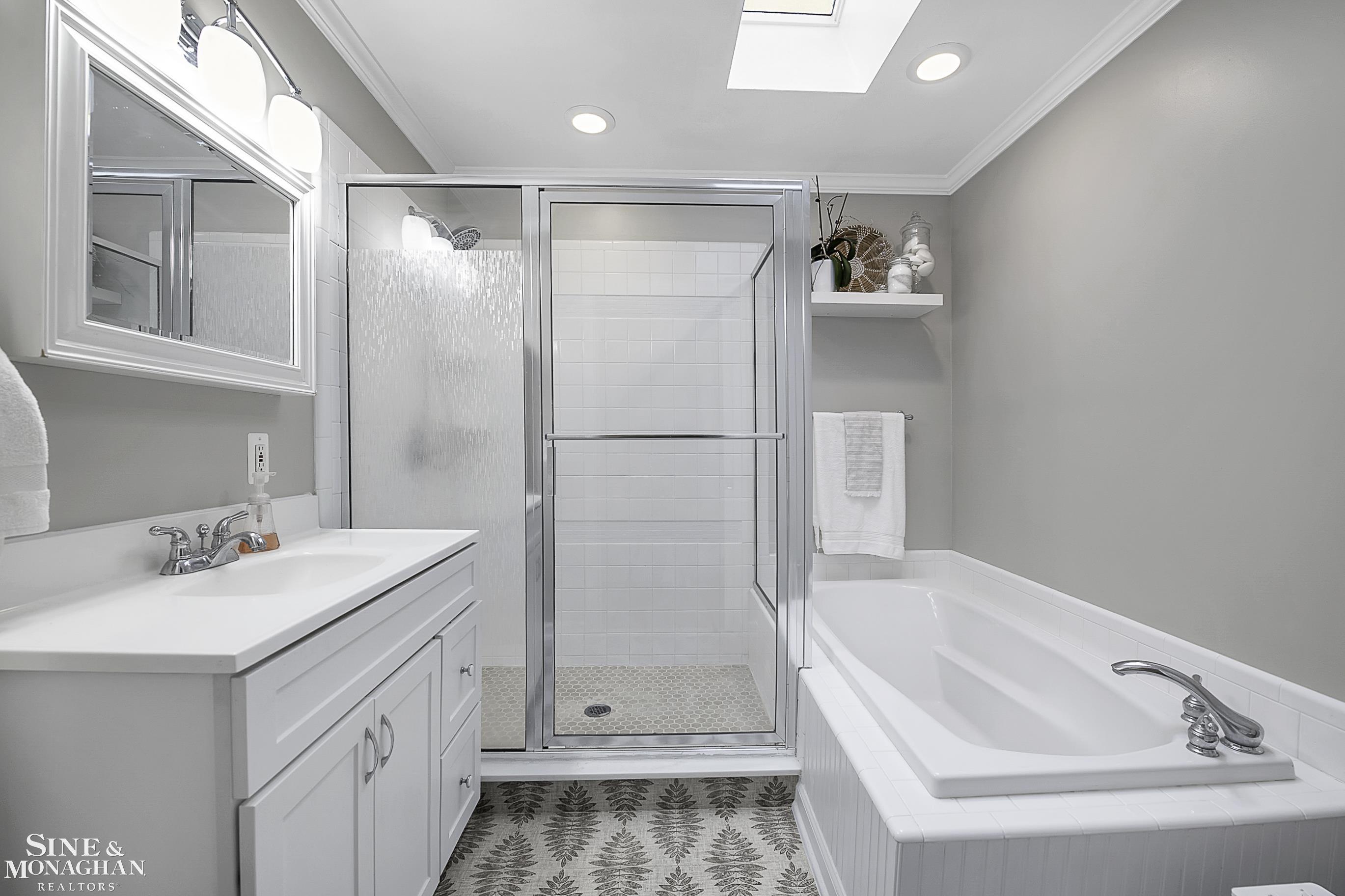 1356 Fairholme Road Grosse Pointe, MI 48236 - Photo 22 of 55 50100568-21.JPG