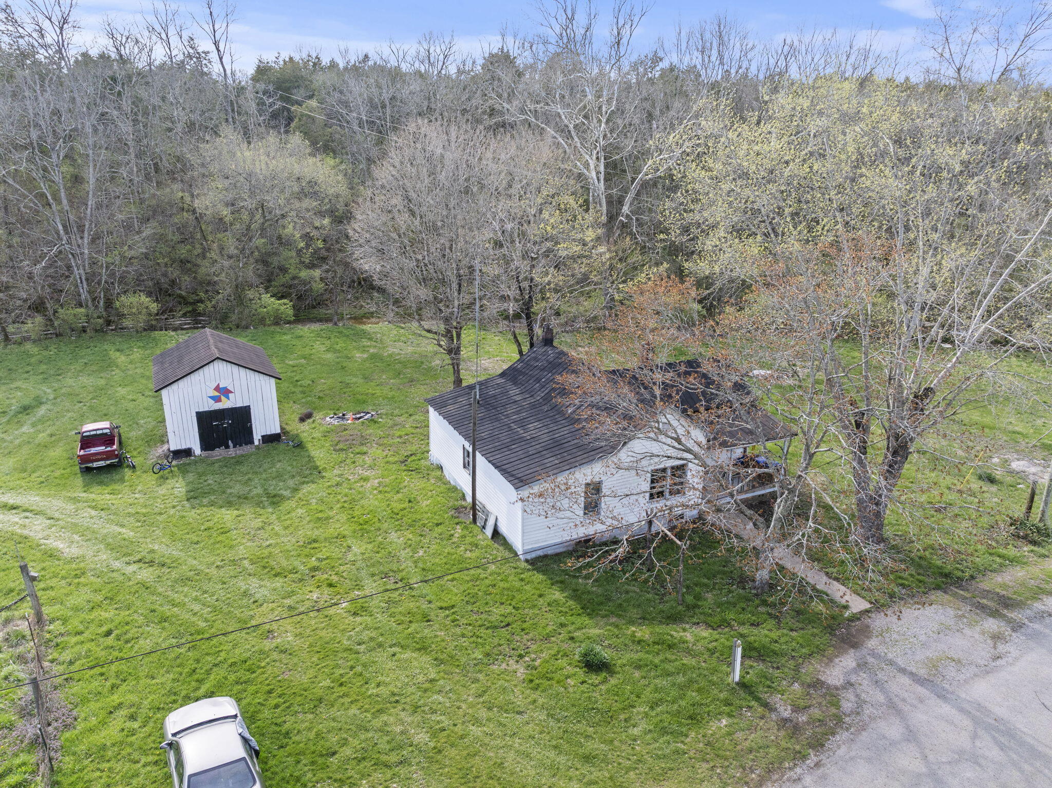 121 Johnson Road Lexington, KY 40515 - Photo 16 of 42 12-web-or-mls-DJI_20250401171533_0191_D