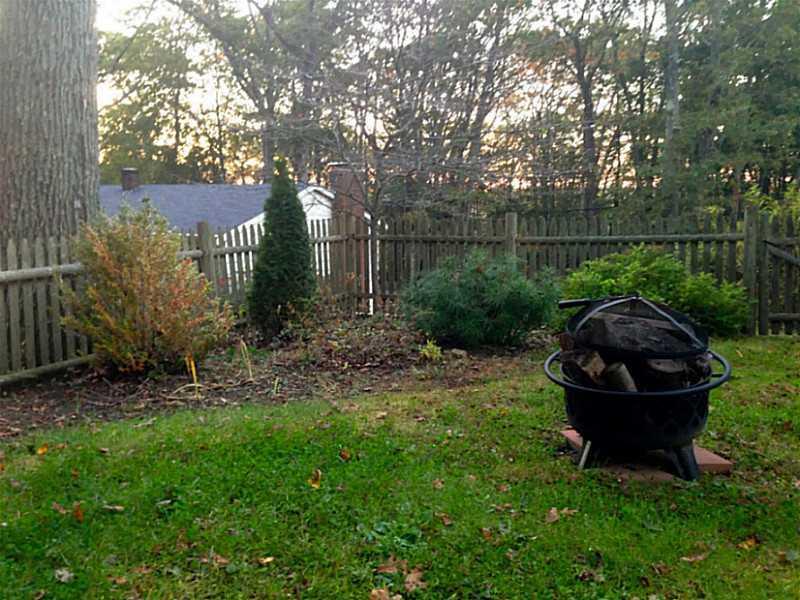 15 Trundy Road Cape Elizabeth, ME 04107 - Photo 2 of 23 Exterior Front.