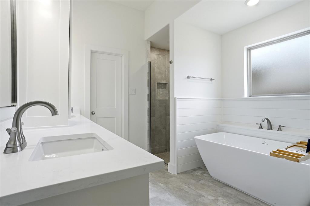 141 Joel Street Springtown, TX 76082 - Photo 8 of 15