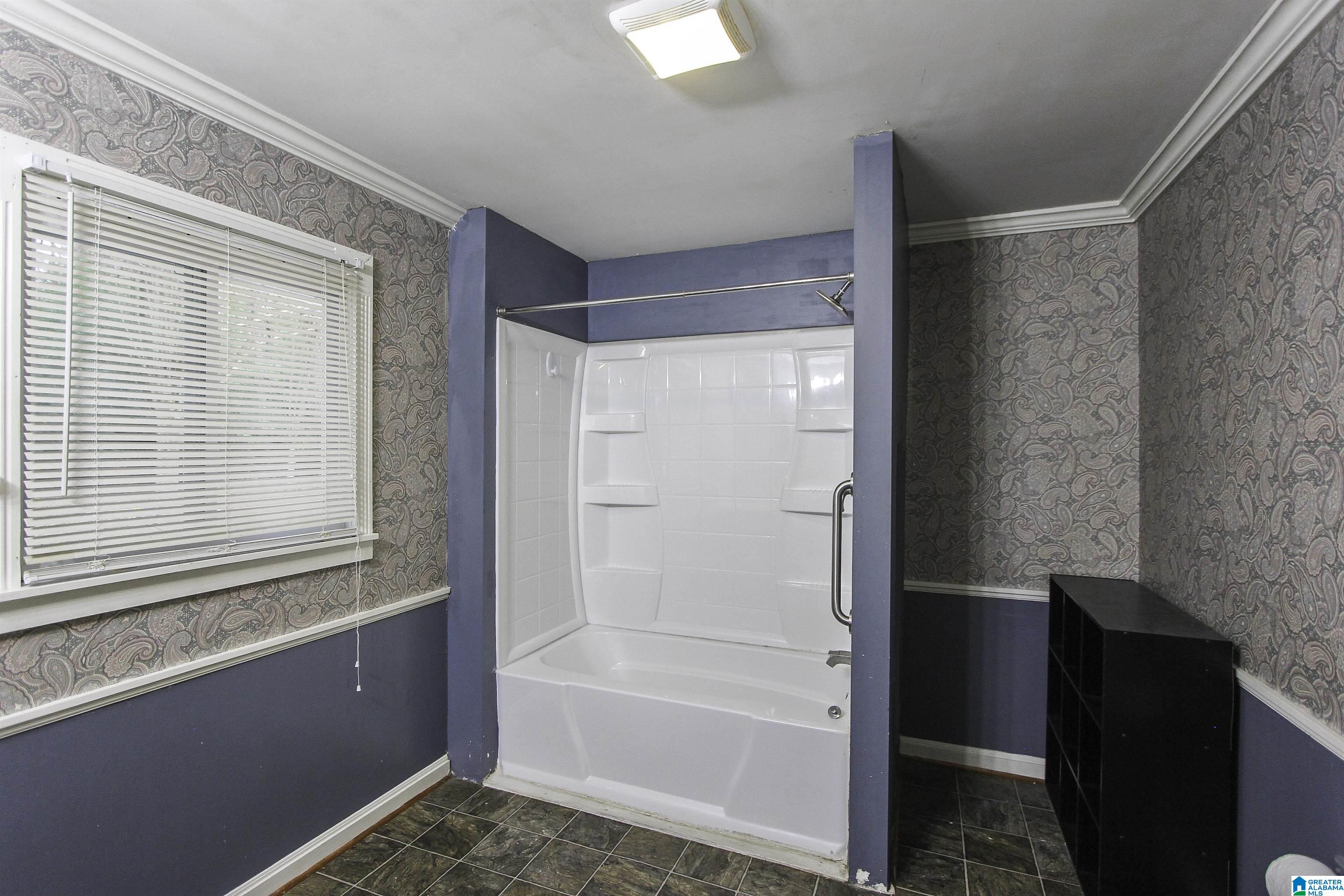 105 Kay Street Anniston, AL 36201 - Photo 9 of 49