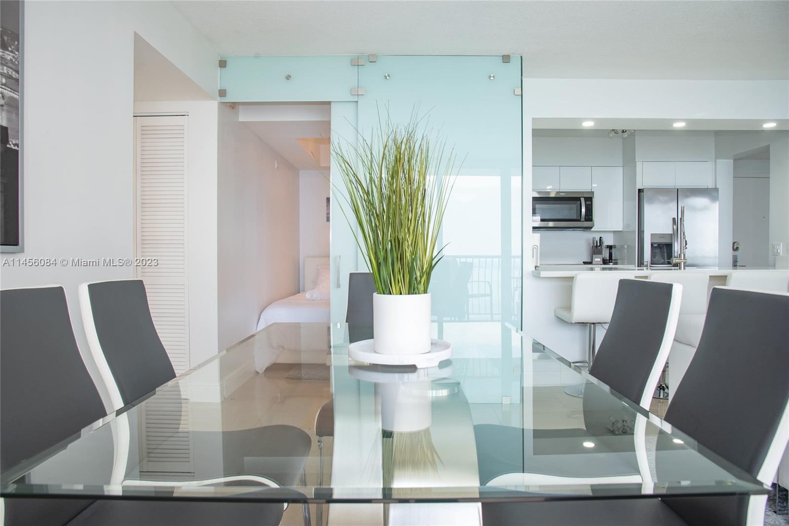 1200 Brickell Bay Drive, Unit 3701 Miami, FL 33131 - Photo 7 of 7