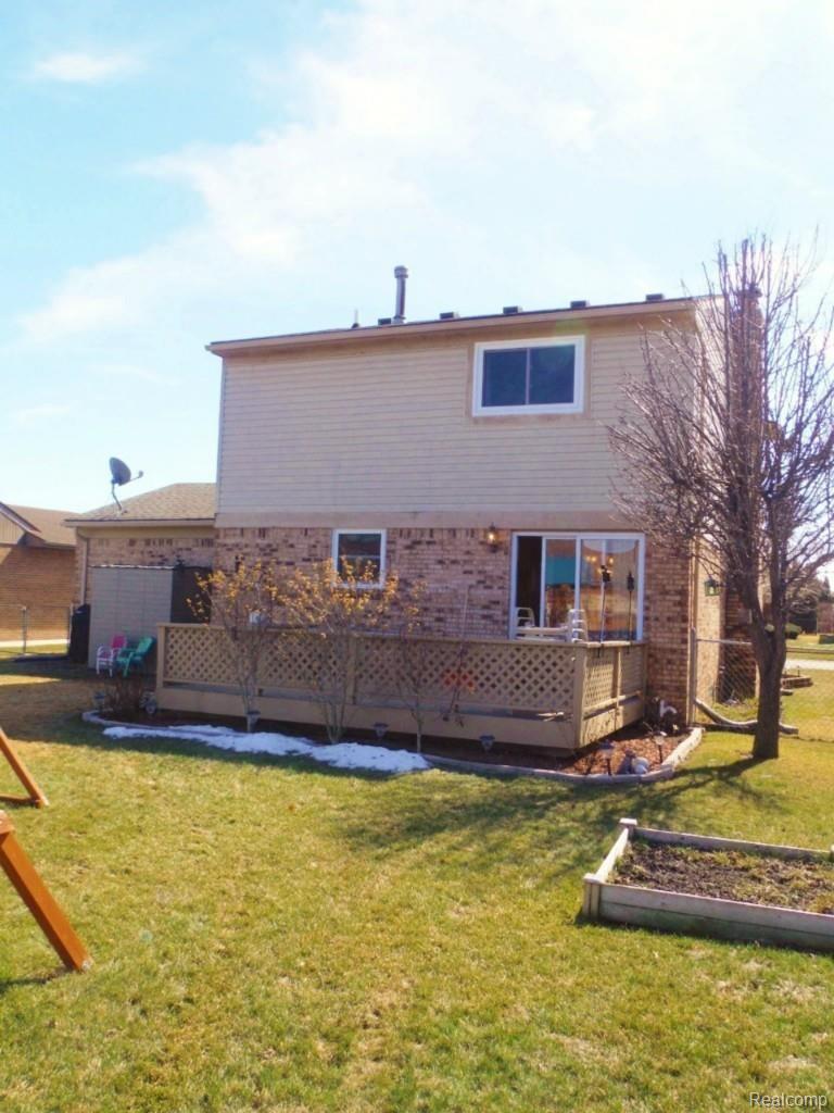 18281 Fernlea Drive Macomb, MI 48044 - Photo 52 of 55 57.jpg