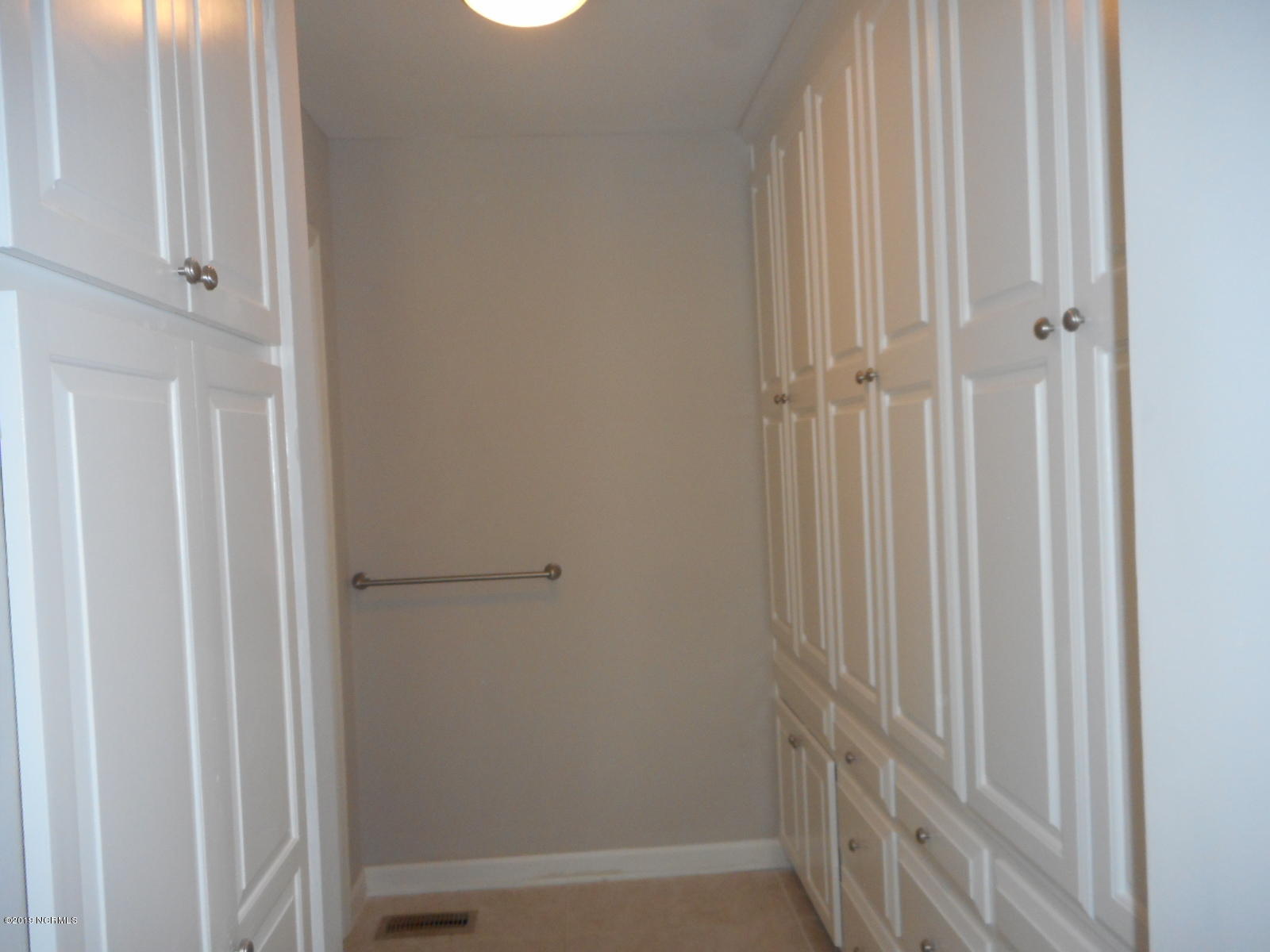105 Culpeper Road New Bern, NC 28562 - Photo 23 of 53 Bathroom Built ins from Vanity