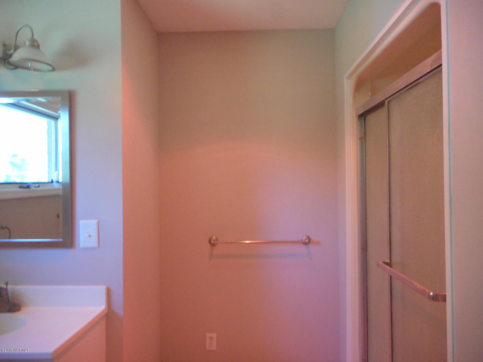 105 Culpeper Road New Bern, NC 28562 - Photo 24 of 53 Bathroom Toward Shower