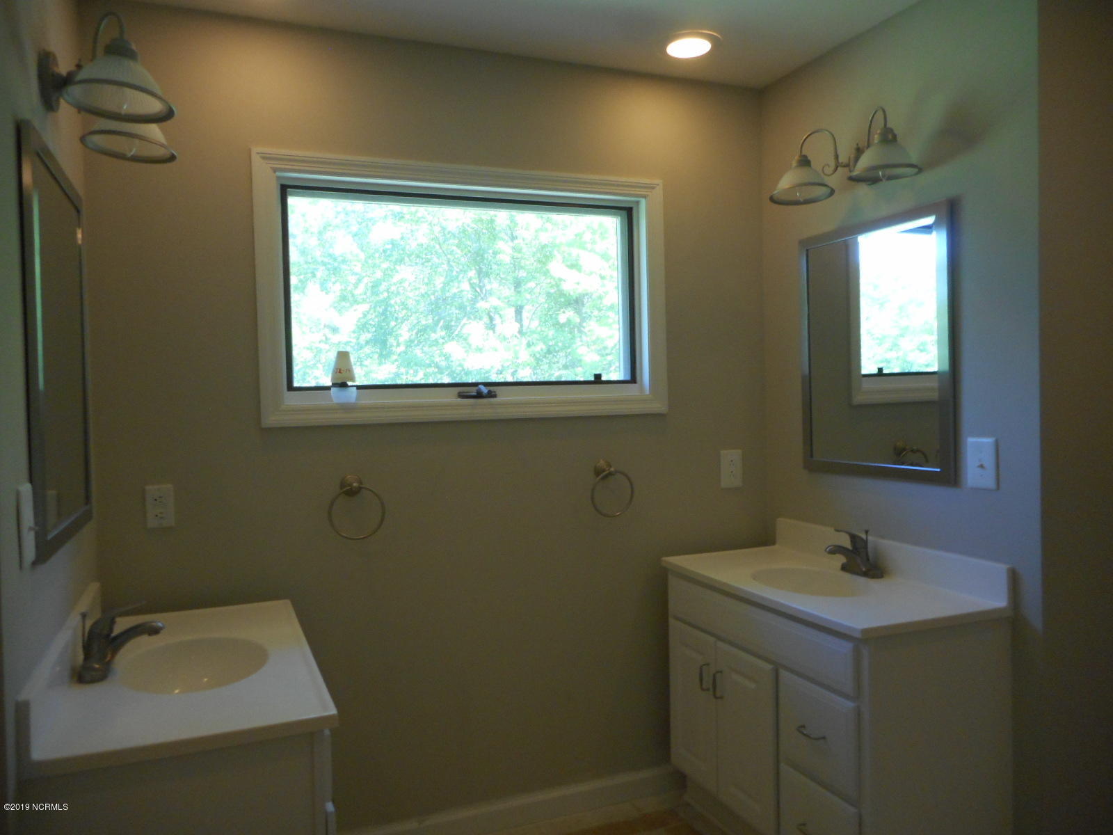105 Culpeper Road New Bern, NC 28562 - Photo 26 of 53 Bathroom Vanities