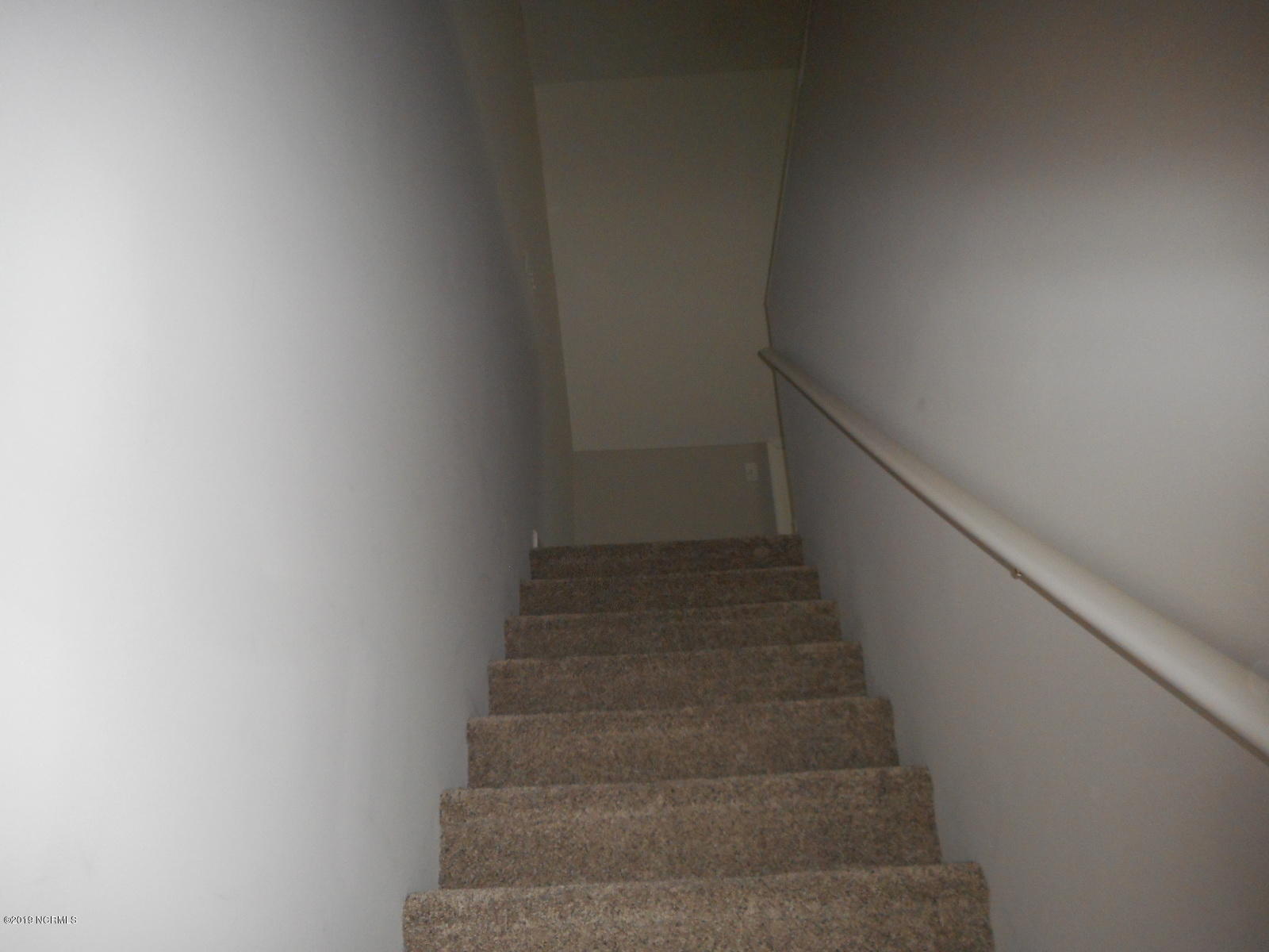 105 Culpeper Road New Bern, NC 28562 - Photo 35 of 53 Stairs to FROG