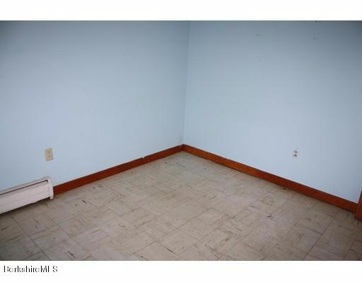 706 Daniels Road Clarksburg, MA 01247 - Photo 13 of 18 M-room