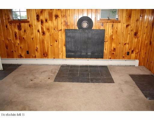 706 Daniels Road Clarksburg, MA 01247 - Photo 7 of 18 G-living rm