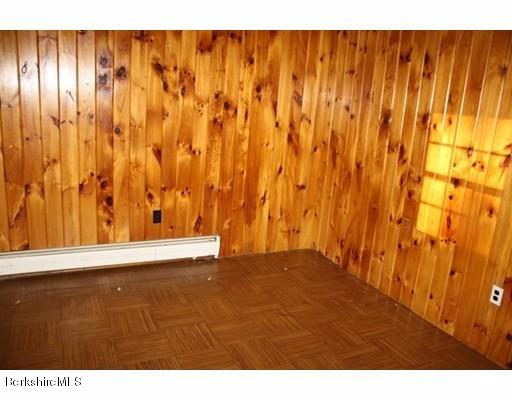 706 Daniels Road Clarksburg, MA 01247 - Photo 9 of 18 I-room