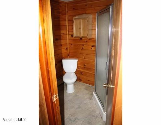 706 Daniels Road Clarksburg, MA 01247 - Photo 10 of 18 J-bath