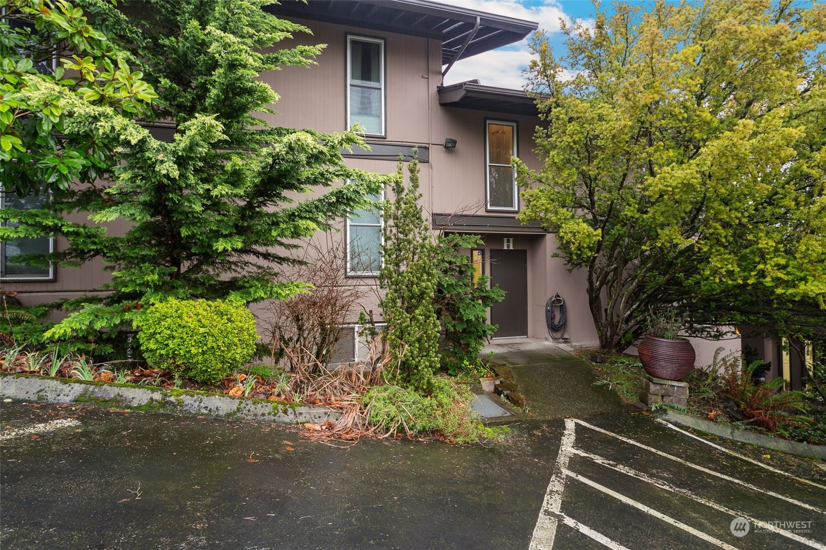 1425 South Puget Drive, Unit H5 Renton, WA 98055 - Photo 23 of 29