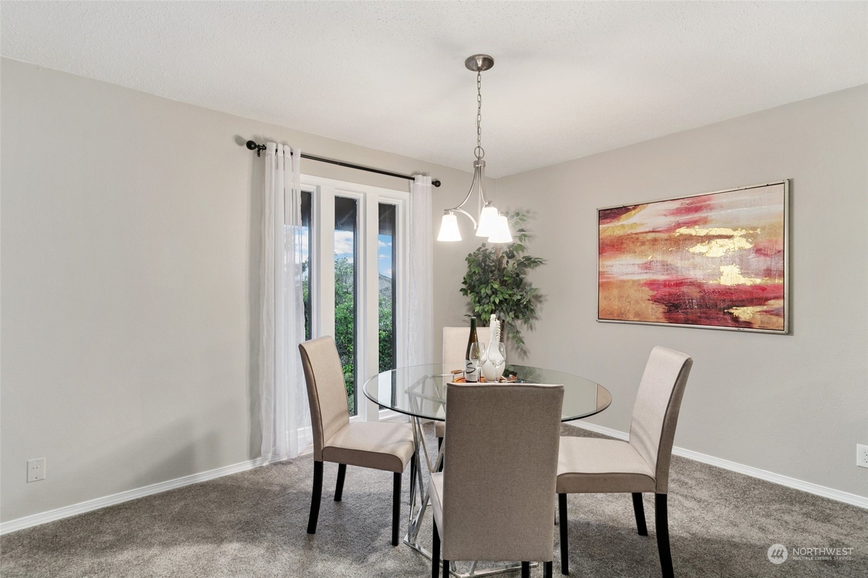 1425 South Puget Drive, Unit H5 Renton, WA 98055 - Photo 7 of 29 a dining room with furniture and window